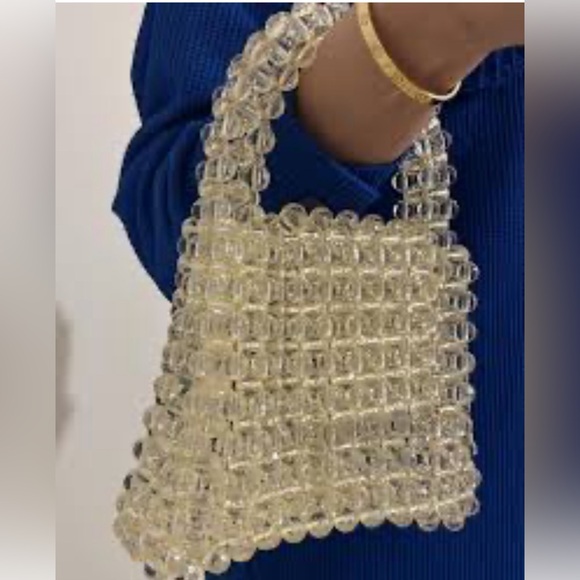 Vintage clear bead purse with lucite handle - Picture 6 of 11